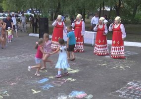 Окончание ремонта во дворе отпраздновали жильцы дома №9 по ул.Тихая Аллея в Нижнекамске