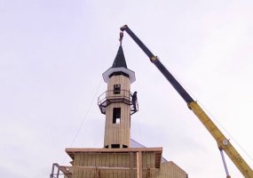 На мечети в Нижнекамском районе установили минарет