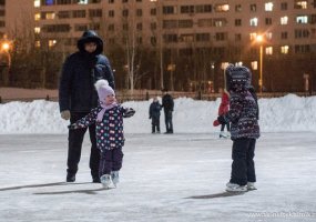 В Нижнекамске заработал каток в парке нефтехимиков