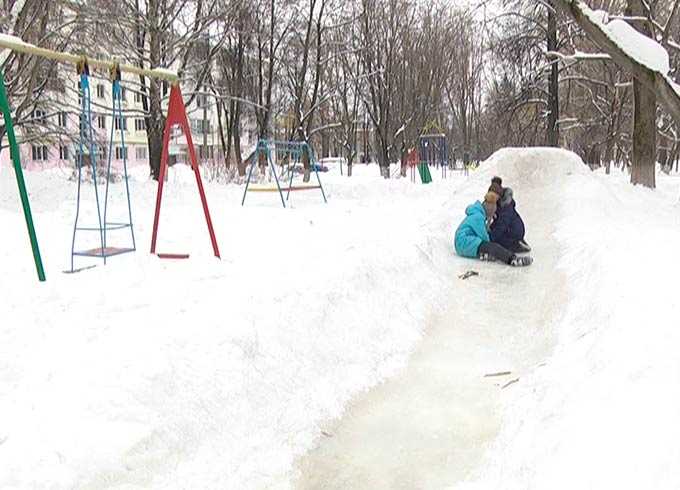 В Нижнекамске психически больной парень напал на школьника