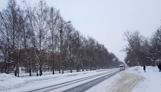 В Нижнекамске ликвидируют последствия весеннего снегопада