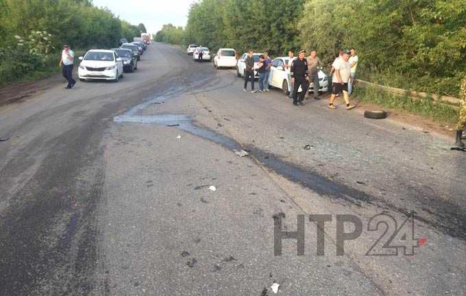 На "убитой" дороге около Нижнекамска произошло ДТП с несколькими пострадавшими