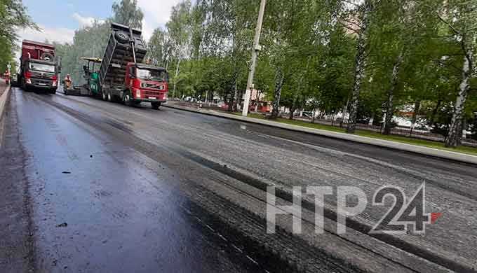 В Нижнекамске при ремонте одной из городских дорог используют немецкий асфальтобетон