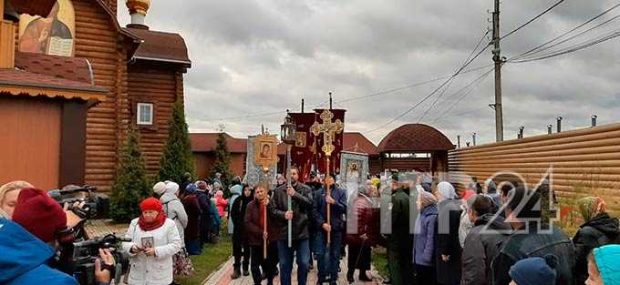 С верой в сердцах: В Нижнекамске прошел Крестный ход протяженностью 12 километров