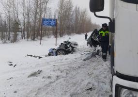 Под Нижнекамском иномарка после ДТП превратилась в груду металла