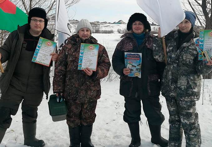 В Нижнекамске медицинские работники посоревновались в ловле рыбы