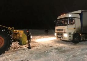 Нижнекамские инспекторы ГИБДД помогли дальнобойщику из Тамбова