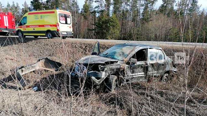 За сутки на дорогах Татарстана перевернулось два автомобиля