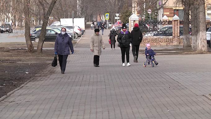 Нижнекамцы рассказали, соблюдают ли они режим самоизоляции