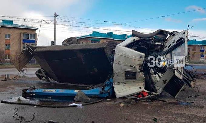 В Татарстане опрокинулся грузовик из Самарской области