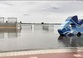 Уровень Камы повышается — вода вышла на набережную Нижнекамска