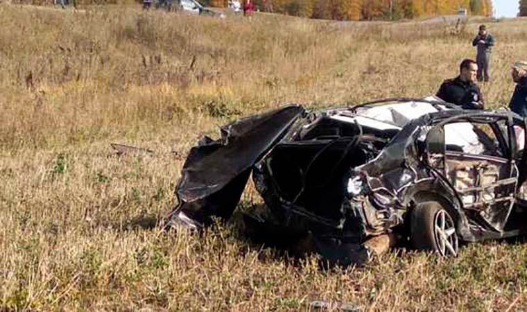 В ДТП на трассе в Татарстане разбились двое парней, один из них погиб