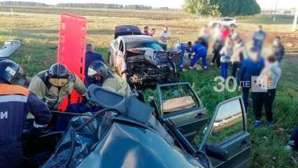 Бабушка и дедушка скончались в ДТП под Набережными Челнами