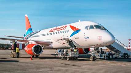 Sukhoi Superjet, вылетевший утром из Нижнекамска, не смог сесть в Краснодаре