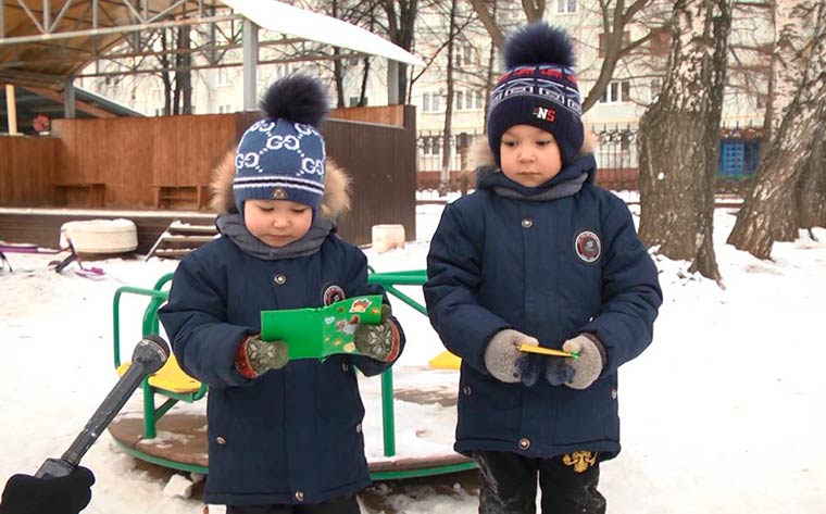 «Мечтаю, чтобы меня мама забрала домой»: дети из центра «Балкыш» написали письма Деду Морозу