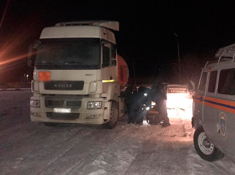 В Татарстане спасли замёрзшего на трассе дальнобойщика