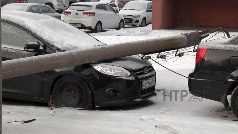 Сбивший в Нижнекамске опору освещения водитель приехал в город из Елабуги