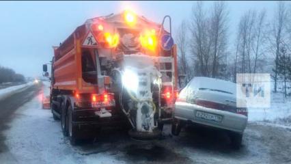 В Татарстане пьяный водитель влетел в «Камаз»