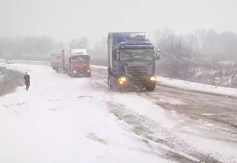 В Татарстане из-за метели временно ограничили движение на федеральных трассах