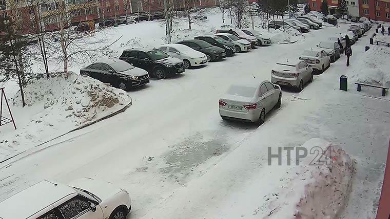 В Нижнекамске ребенок упал без сознания по дороге в школу