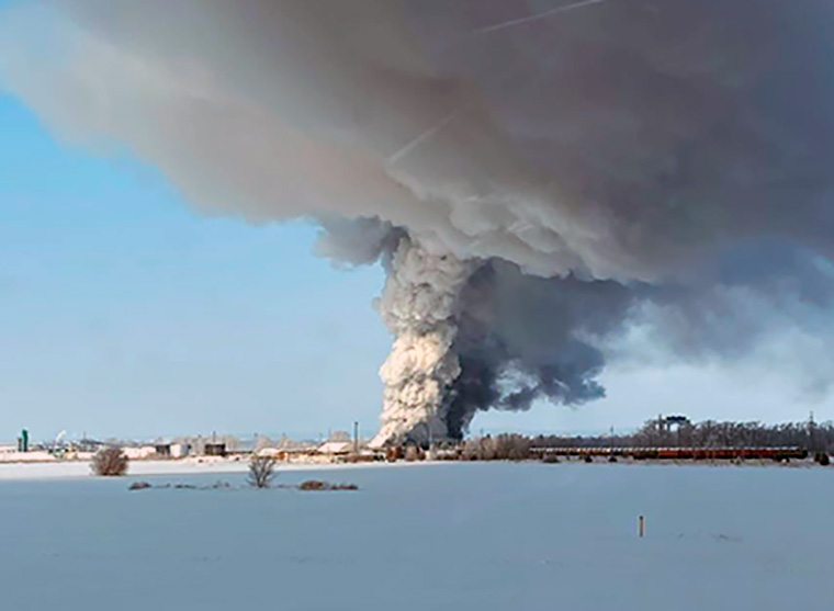 Под Нижнекамском произошел пожар на складе профнастила