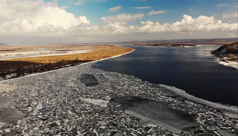 Нижнекамцы вспоминают, как ровно год назад, 15 марта, тронулась Кама