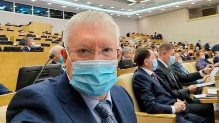 Олег Морозов рассказал, сколько депутатов Госдумы привились от коронавируса