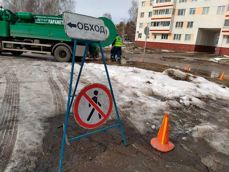 В Нижнекамске начали чистить ливнёвки