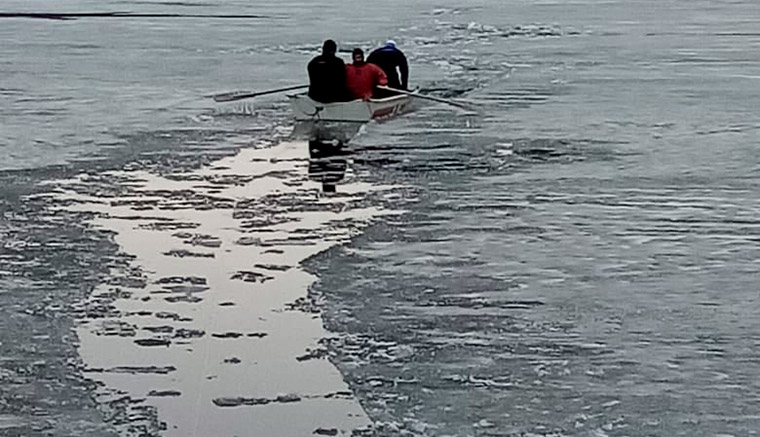 В Татарстане из-подо льда извлекли тело мужчины