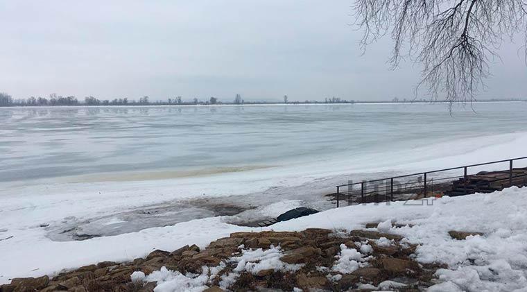 На реке Кама продолжает понижаться уровень воды