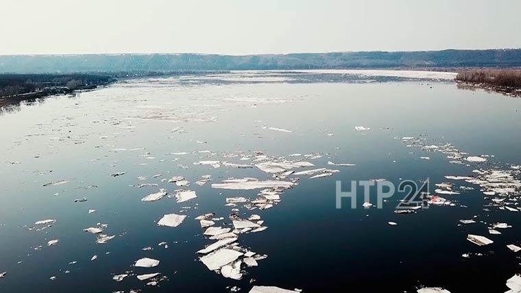 На реке Кама около Нижнекамска продолжает расти уровень воды