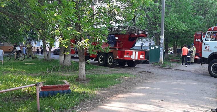 В квартире на пр.Строителей в Нижнекамске вспыхнул линолеум