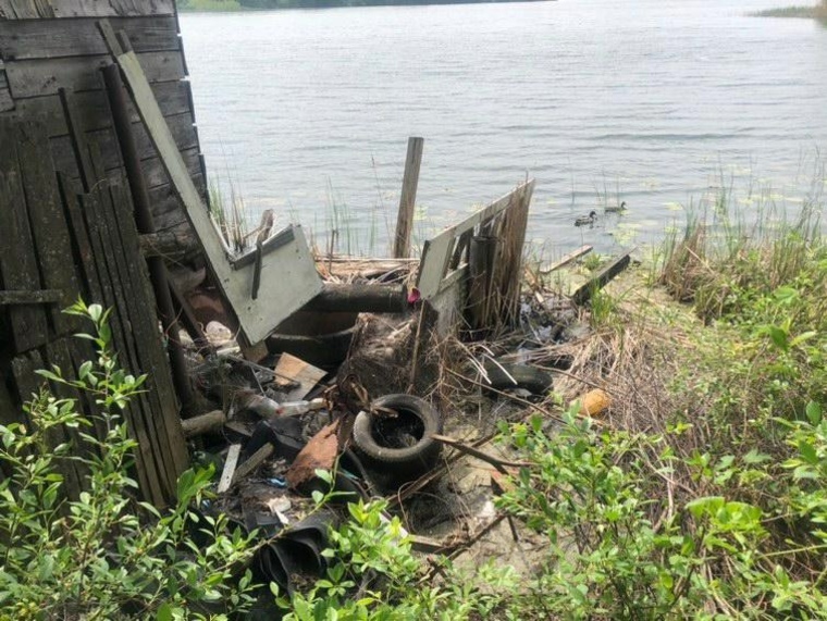 В Нижнекамске дачники жалуются на свалки на берегах озер