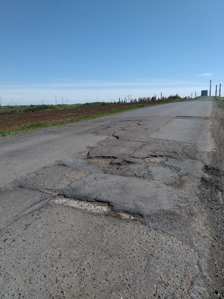 Жителям Нижнекамска приходится ехать по обочине до села Прости