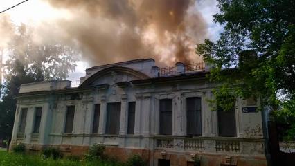 Пожару в усадьбе Стахеевых в Нижнекамске присвоен первый ранг сложности