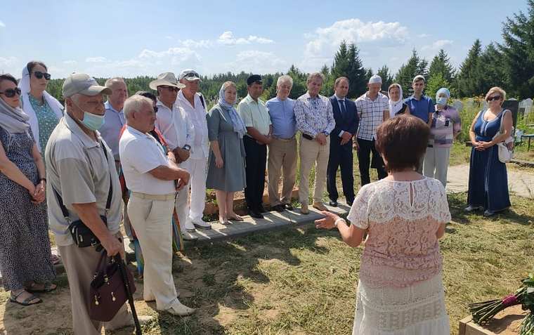 В Нижнекамске почтили память оперного певца Рафаэля Сахабиева