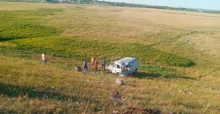 Фургон «УАЗ» вылетел с дороги в Татарстане