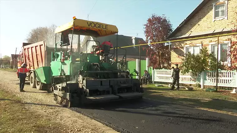 В селе под Нижнекамском ремонтируют дорогу на деньги жителей