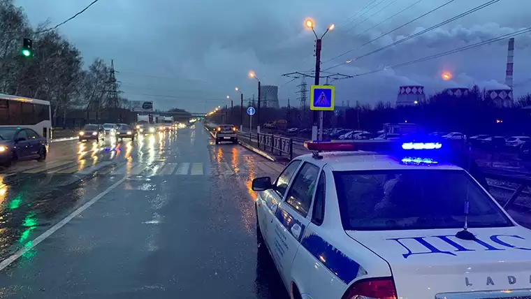 Место ДТП на ул. Промышленной в Нижнекамске