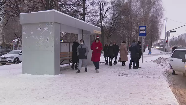 Нижнекамским подросткам посоветовали ездить в общественном транспорте с паспортами