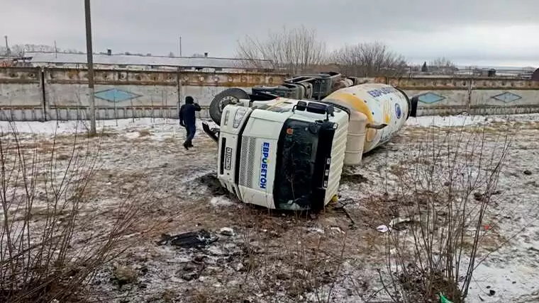 Стали известны подробности аварии с «миксером» под Нижнекамском - видео с места 