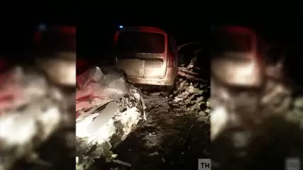 В Татарстане произошло лобовое столкновение двух легковушек, 4 человека пострадали