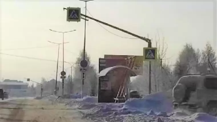 Нижнекамец рассказал, что парковку возле его дома не чистили с начала зимы