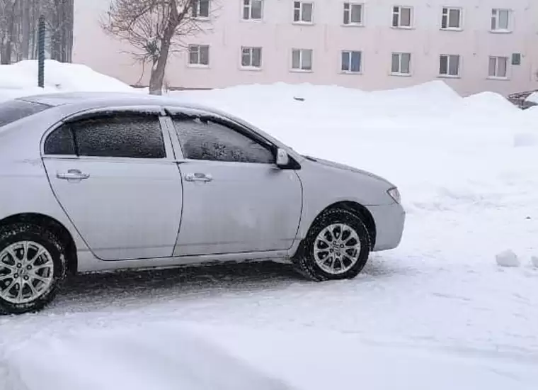 В Нижнекамске водитель на «Лифане» задним ходом сбил 83-летнюю пенсионерку