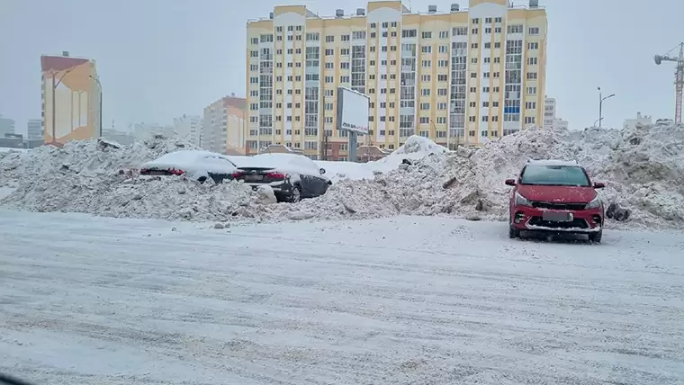 Автомобили в ловушке тракториста