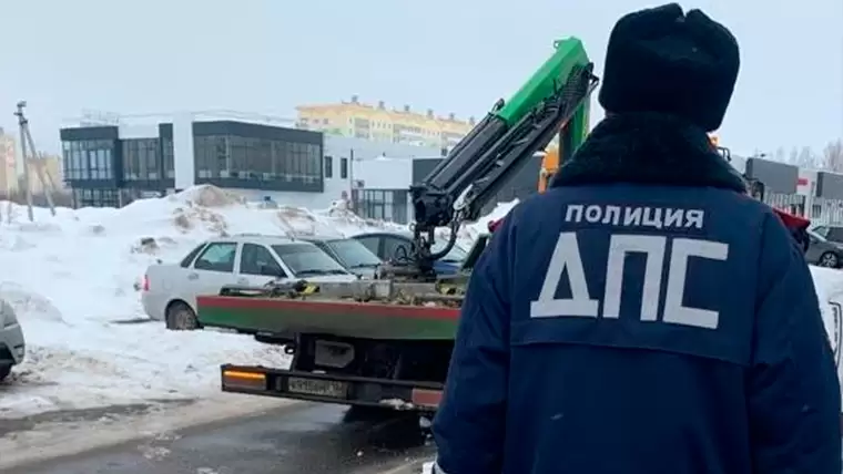 В Нижнекамске мужчина в очередной раз сел за руль пьяным и попался сотрудникам ГИБДД