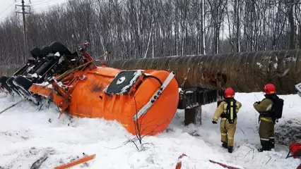 Нижнекамские экологи предварительно оценили уровень ущерба природе от перевернувшегося бензовоза