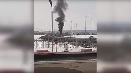 В Татарстане недалеко от автозаправки вспыхнула легковушка