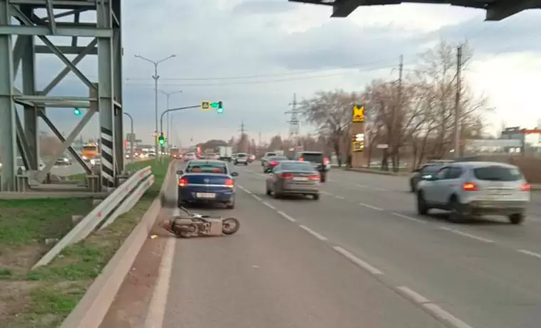 В Челнах иномарка сбила пенсионерку на скутере