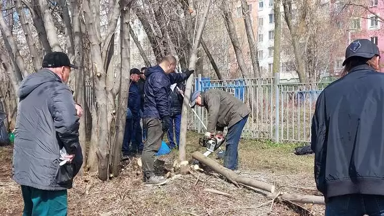 В Нижнекамске прошла уборка территории под строительство будущего храма